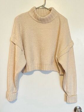 Urban Outfitters Daria Chenille Cropped Sweater Cream boxy fit Size large